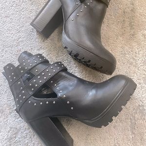 Steve Madden booties with chunky heel